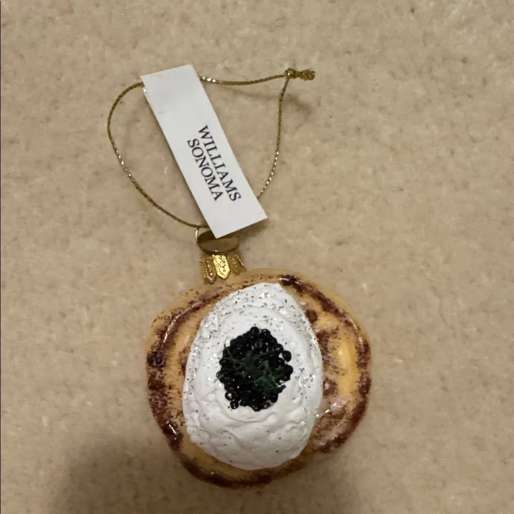 Williams Sonoma holiday ornament set - Champagne, Hot Dog and pita bread.